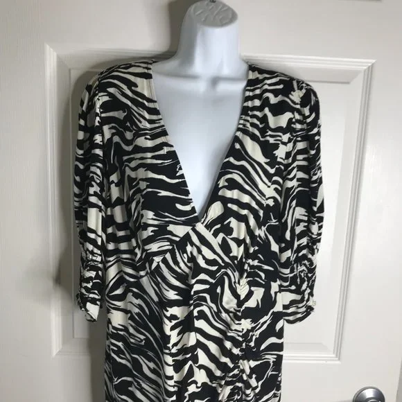 NWT H&M Women's Animal Print Dress Black/White ~ Size XL - Picture 2 of 7